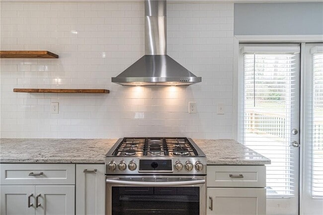 Building Photo - 1660 White Oak Way