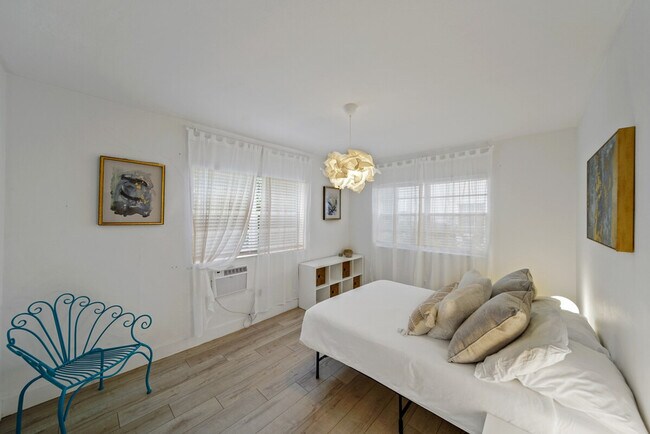 Building Photo - 142 Bay Rd