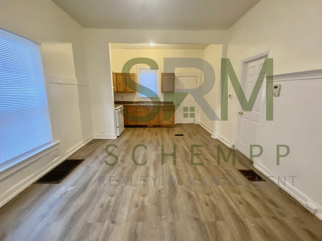 Building Photo - Updated Three Bedroom in West Louisville-Section 8 Accepted