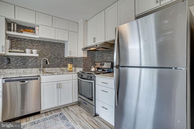 Building Photo - 4801 Apple Tree Dr