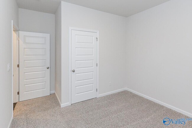 Building Photo - 231 Murphy Ln