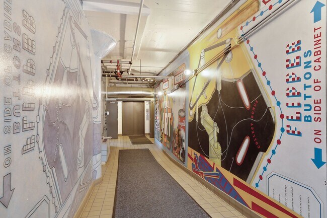 Building Photo - 500 Robert St N