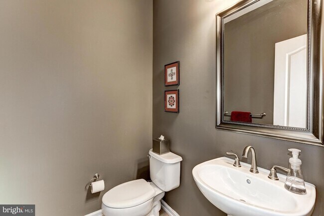 Building Photo - 20024 Northville Hills Terrace