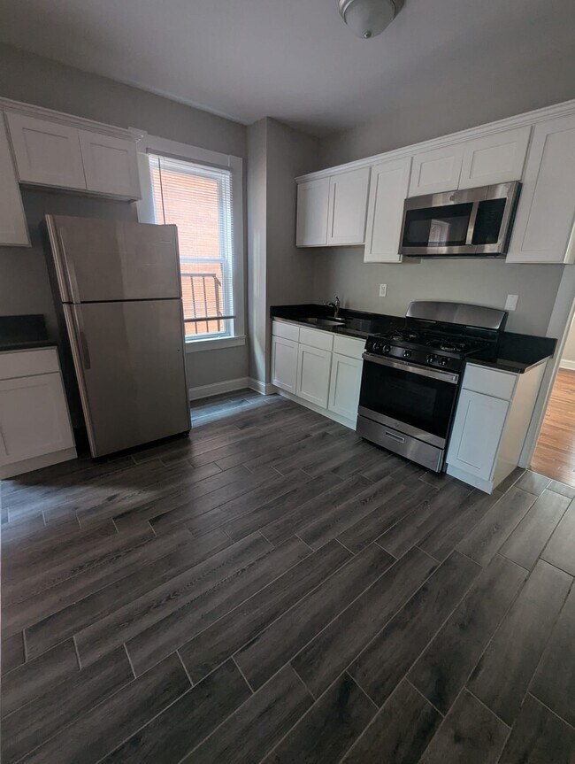 Building Photo - 39 William St