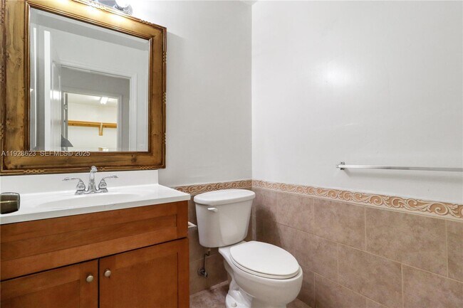 Building Photo - 15755 SW 92nd Ave