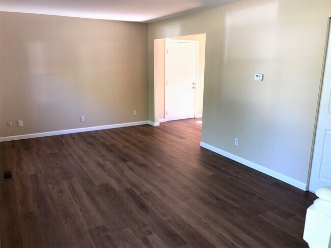 Building Photo - 4554 Baylor Ct