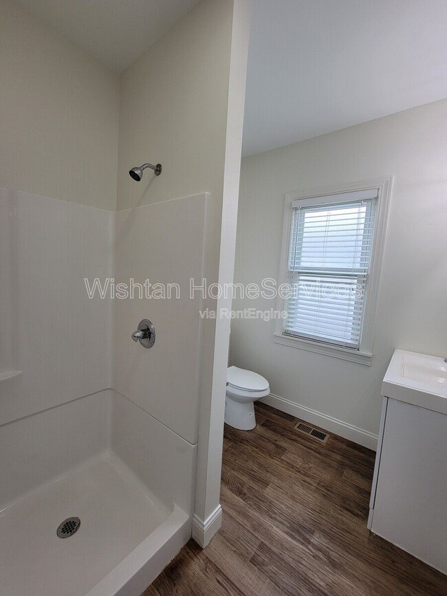 Building Photo - 333 W Murray St