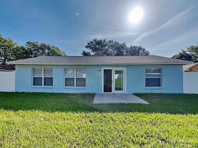 Building Photo - 15342 Margaux Dr