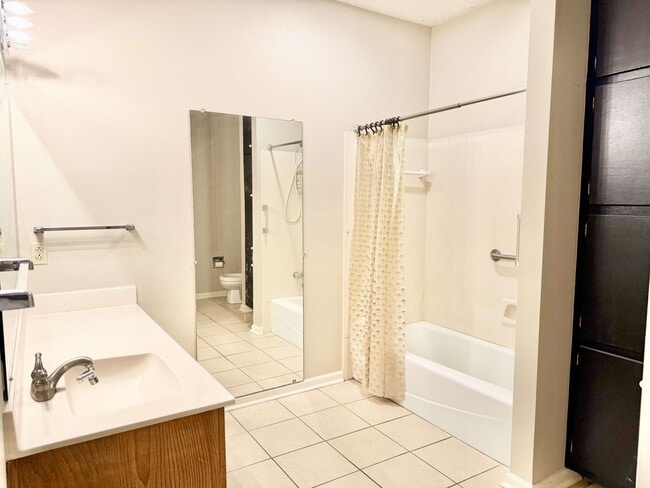 Building Photo - 5124 Stumberg Ln