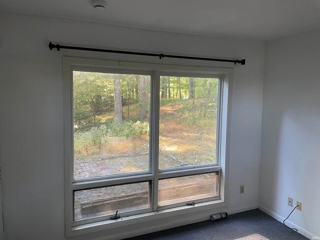 Building Photo - 2625 S Smith Rd