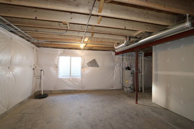 Building Photo - 608 Henry Ln