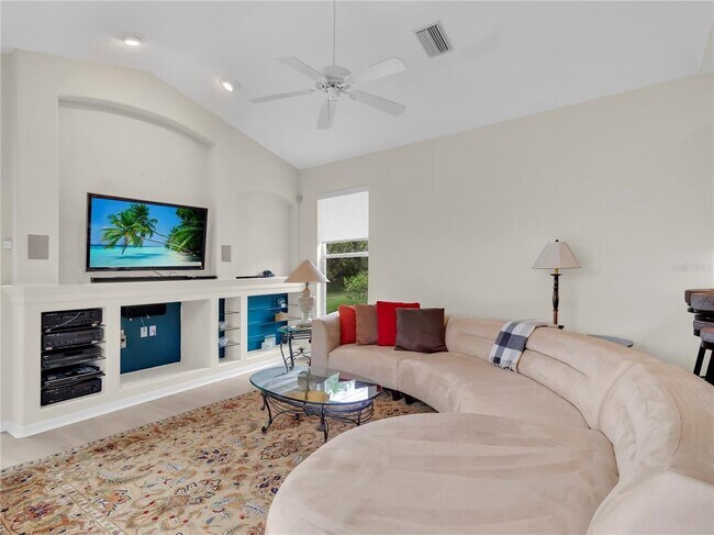 Building Photo - 8870 Huntington Pointe Dr