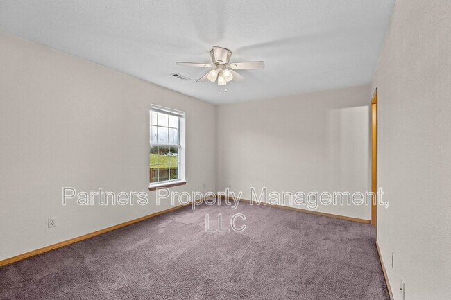 Building Photo - 858 S Curtis Ave