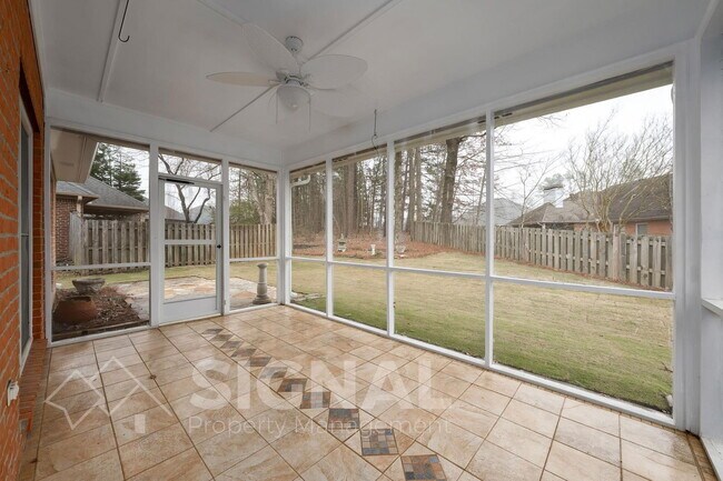 Building Photo - 6019 Mill Creek Dr