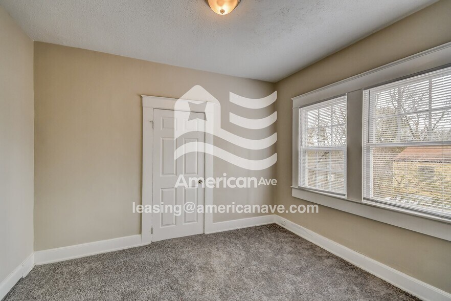 Building Photo - 7206 4th Ave S