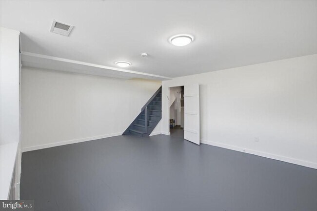 Building Photo - 5039 8th Rd S