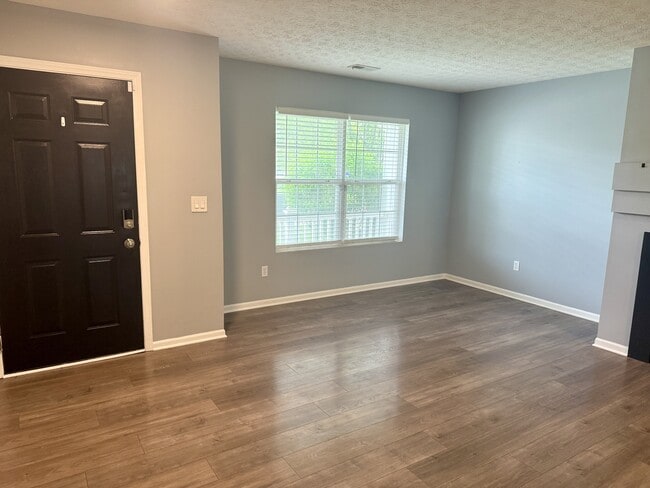 Building Photo - 4681 Grandover Dr
