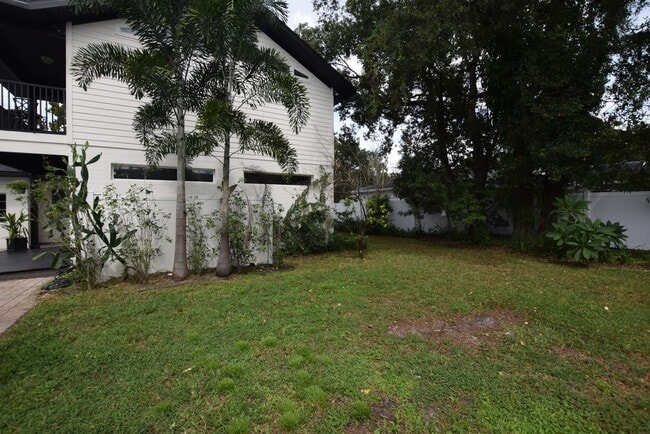 Building Photo - 924 Boardman St