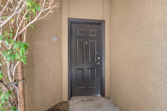 Building Photo - 4644 N 22nd St