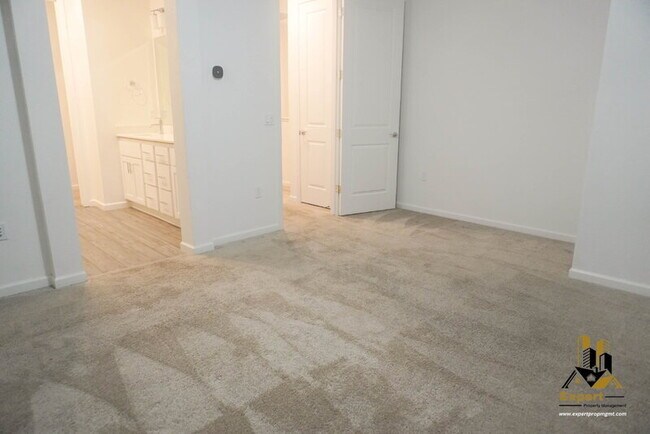 Building Photo - 2939 Limoges Walk