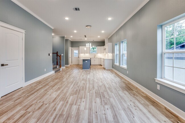 Building Photo - 4927 E Ridge Creek Dr