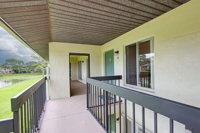 Building Photo - 6299 Chasewood Dr