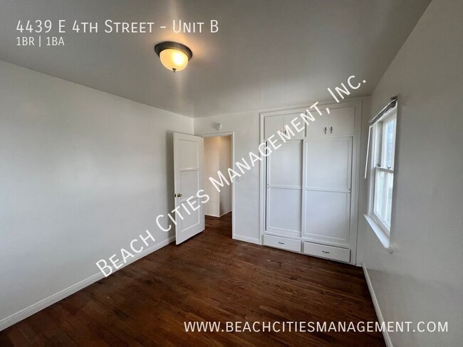 Building Photo - Cute One Bedroom Blocks Away from Beach an...