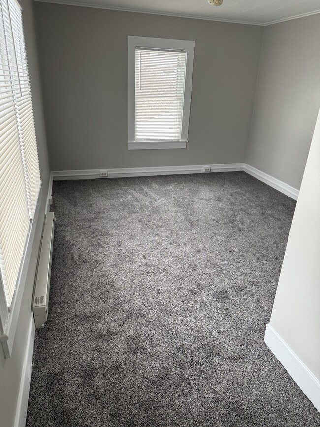 Building Photo - 50 2nd St