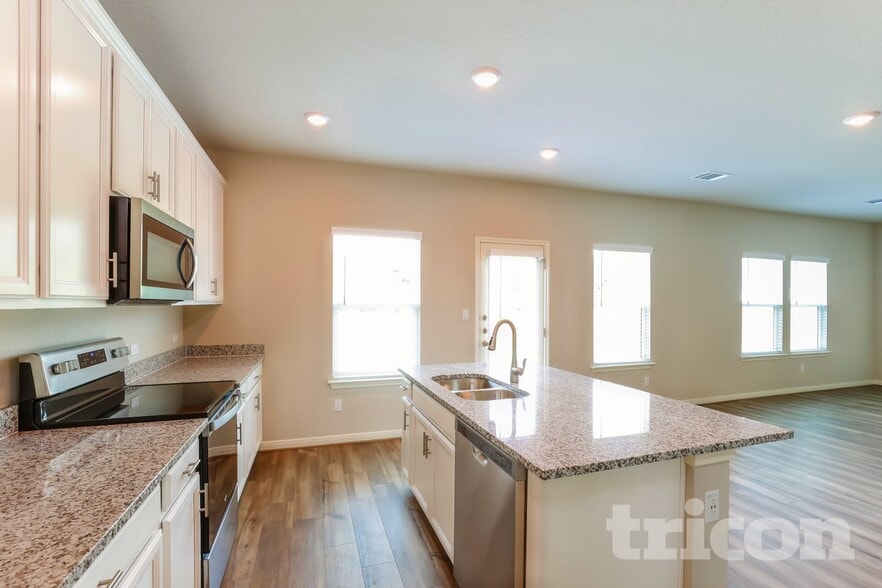 Building Photo - 13515 Emerson Wy