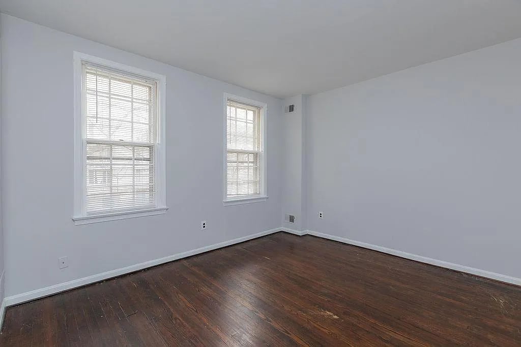 Building Photo - 955 25th St NW
