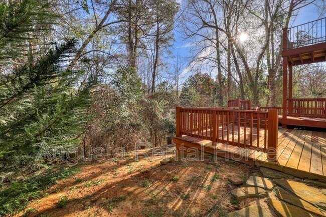 Building Photo - 719 Bonnie Oaks Ln