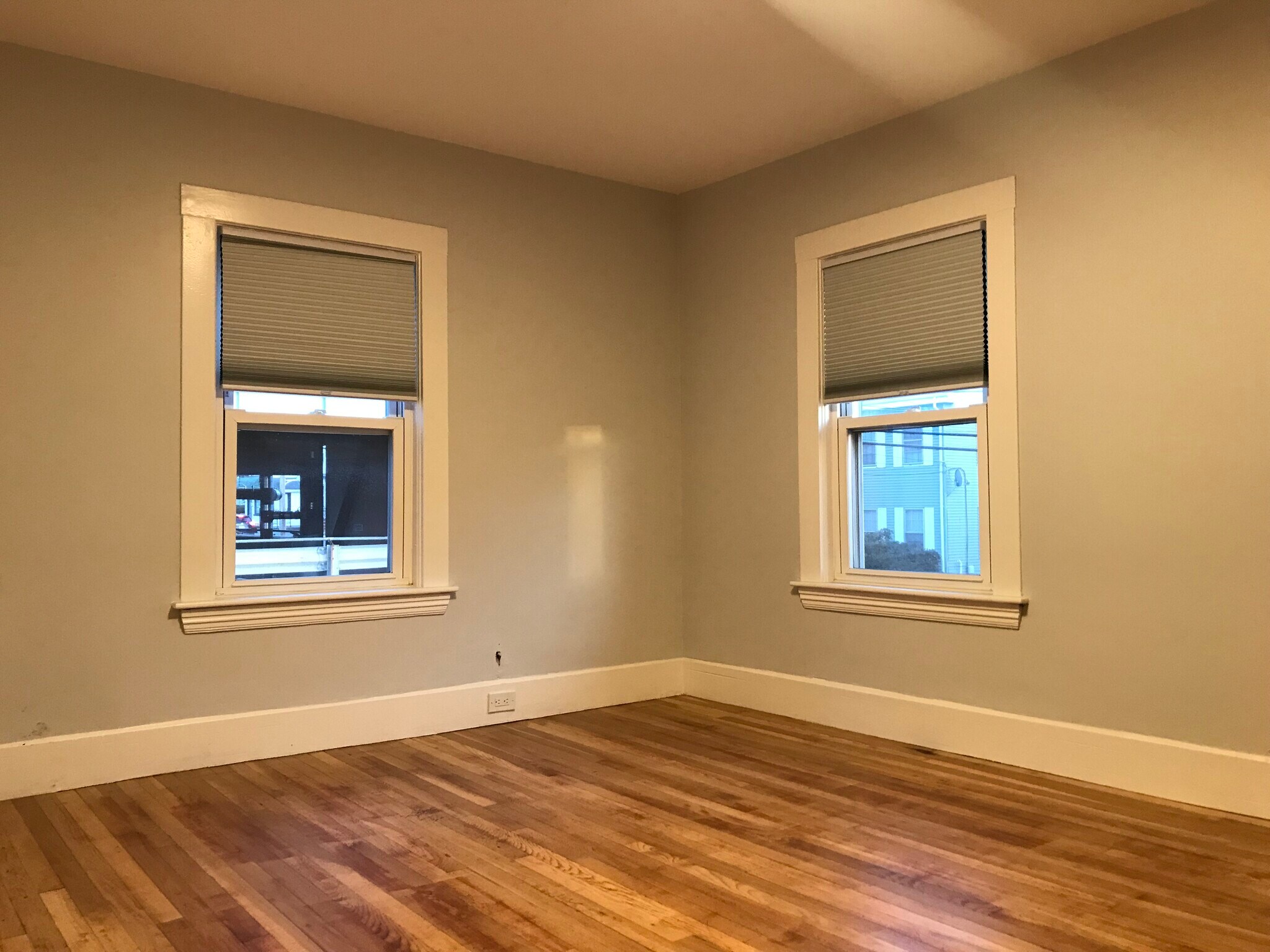 Building Photo - 15 Montvale Ave