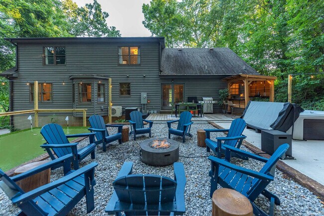 Building Photo - 41 Little Forest Dr