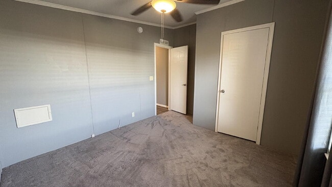 Building Photo - Beautiful 2-bed, 2-bath home is located in the highly desired Strawberry Ridge 55+ Community