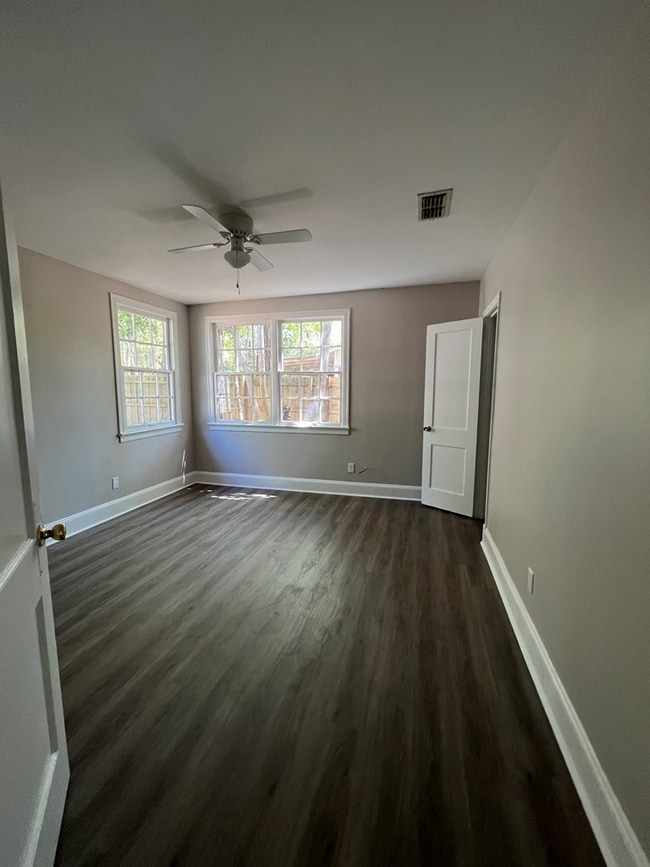 Building Photo - 316 Myrtle Dr