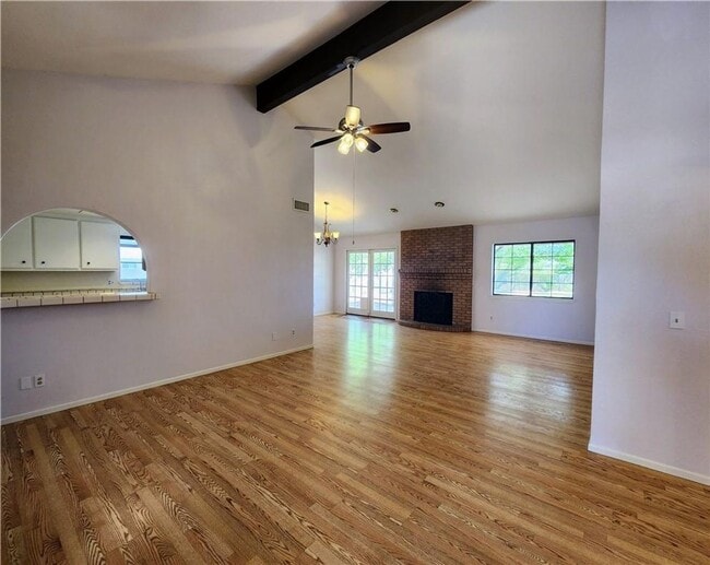 Building Photo - Helendale rental