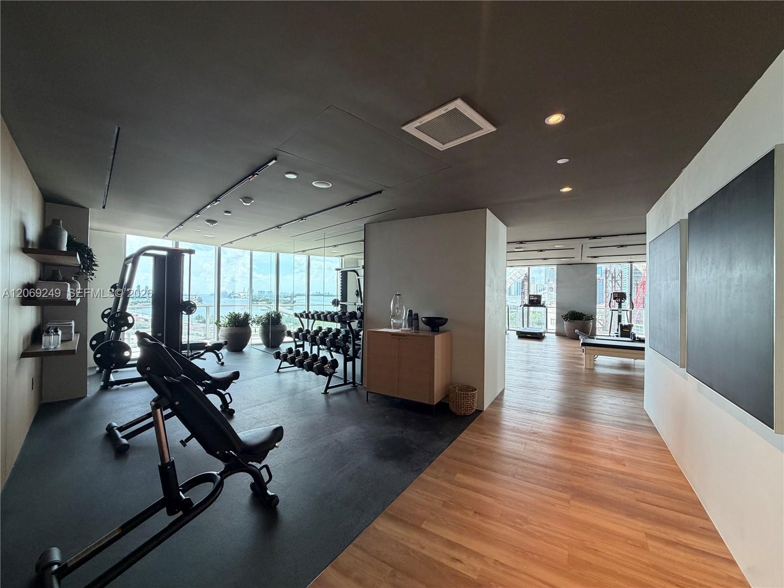 Building Photo - 1400 Biscayne Blvd