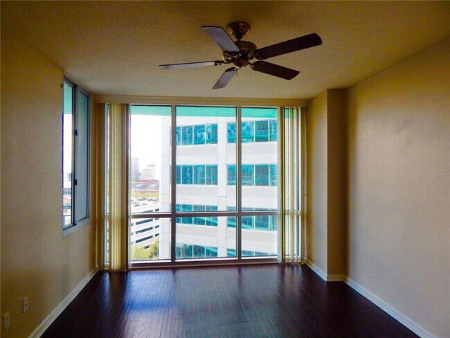 Building Photo - 322 E Central Blvd