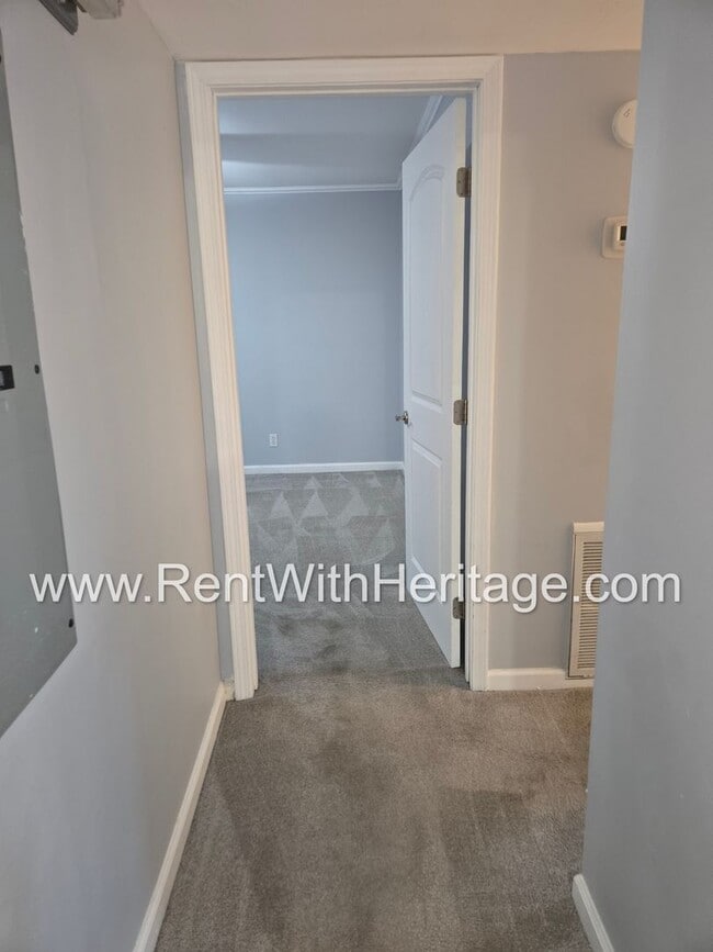 Building Photo - Gorgeous 2 bd/ 2bath Buckhead Condo/ Metic...