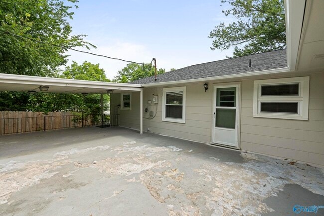 Building Photo - 1508 Owens Dr SE