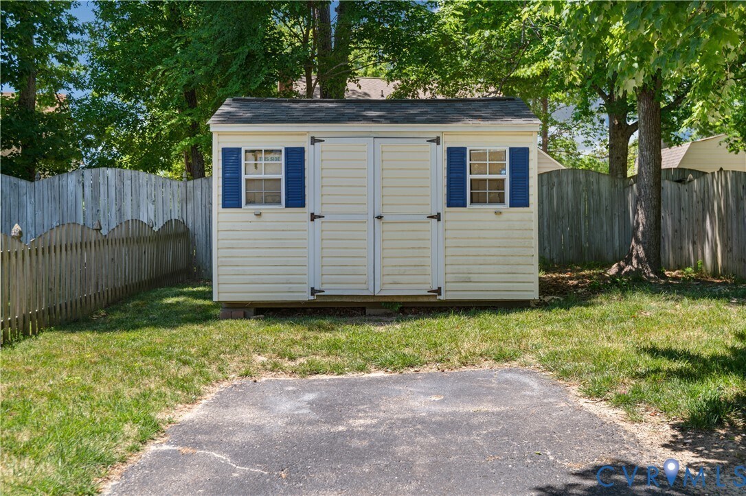 Building Photo - 3924 Liberty Point Dr