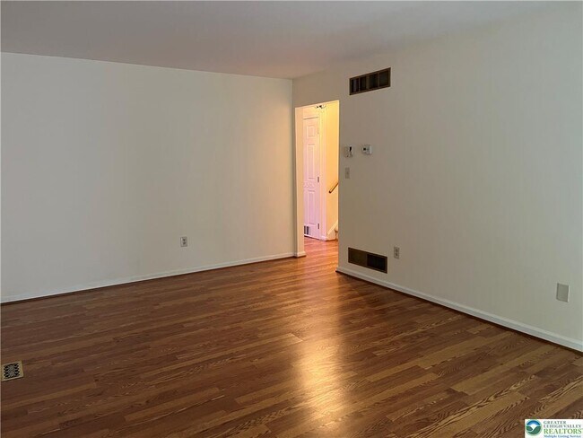 Building Photo - 5628 Grace Ave