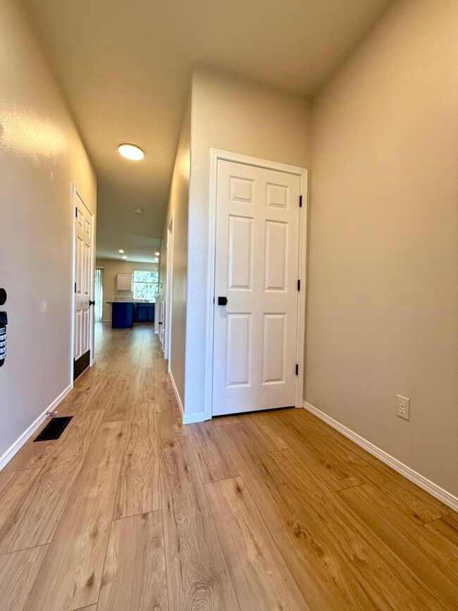 Building Photo - Updated Craftsman on Corner Lot in Aloha~ ...