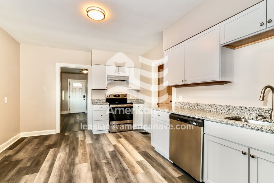 Building Photo - 1038 Lincoln Ave