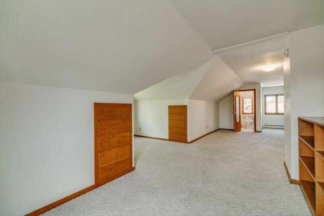 Building Photo - 821 N 15th St
