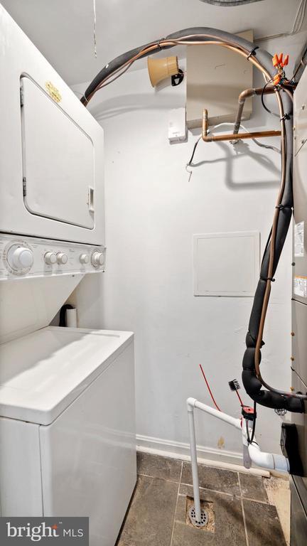 Building Photo - 4389 Pembrook Village Dr