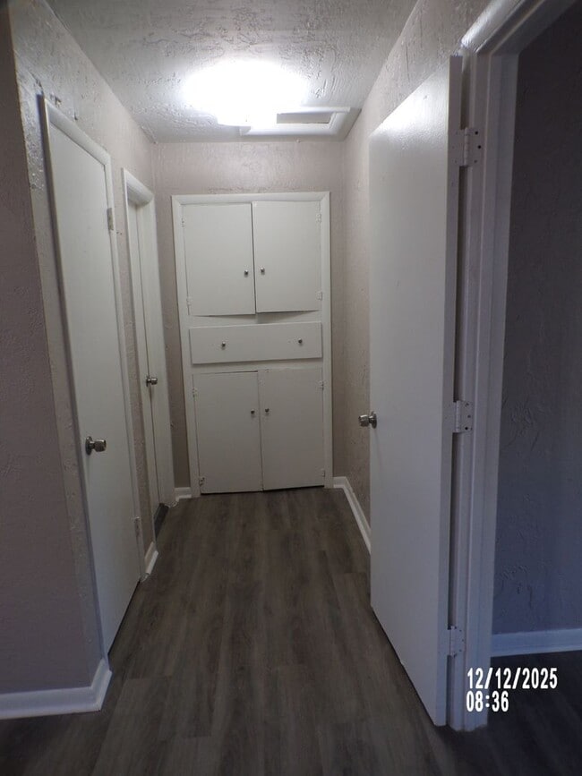 Building Photo - Great re-do