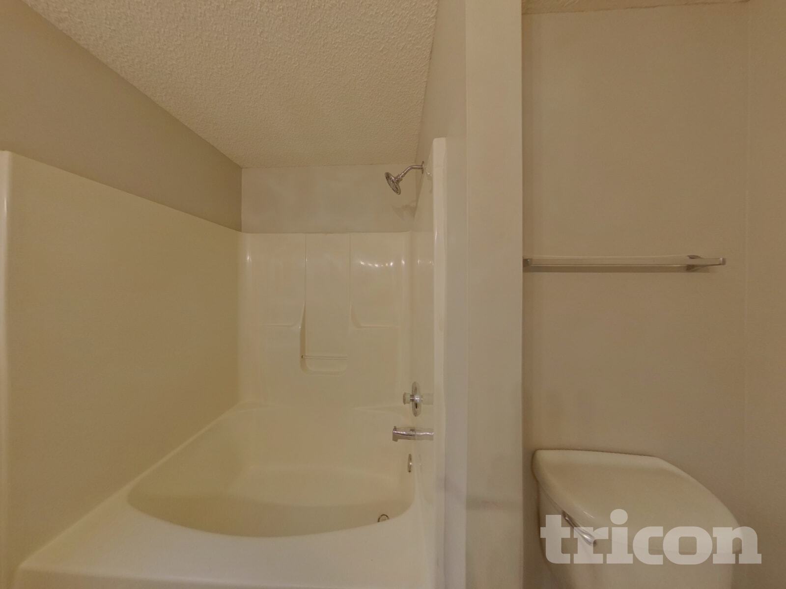 Building Photo - 2177 Red Oak Cir