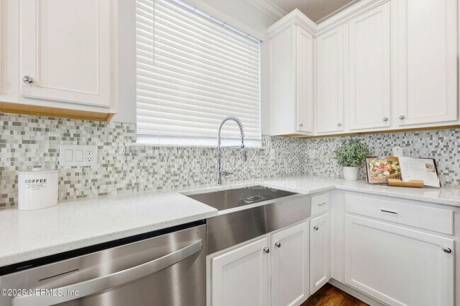 Building Photo - 251 Rambling Brk Trl