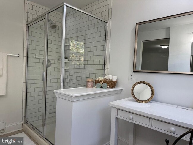 Building Photo - 1581 Skinners Turn Rd